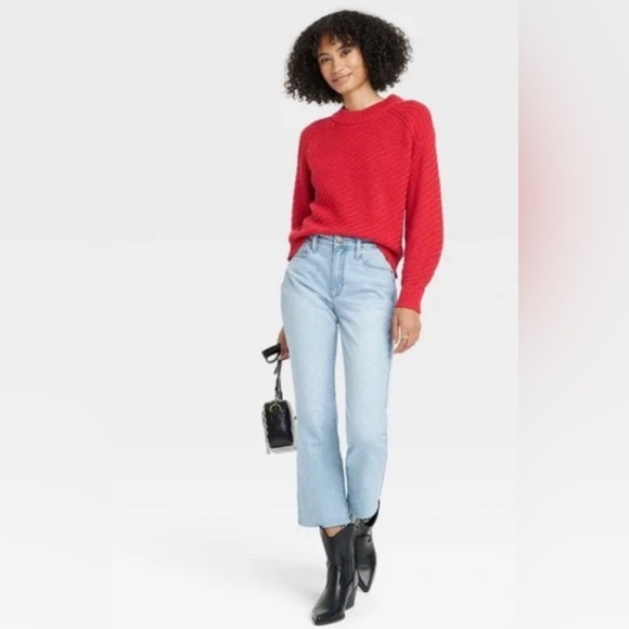 Red crewneck pullover sweater Universal Thread.  New with tag.  Size XL.  NWT. - Picture 3 of 3